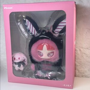 Inns 520 Bunny Falling In Love Limited Edition Plush